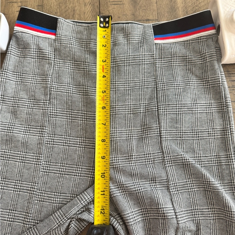 Charlotte Russe Gray and White Leggings with Subtle Texture - Picture 6 of 6